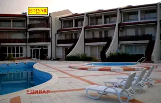Тристаен апартамент в Добрич, Каварна