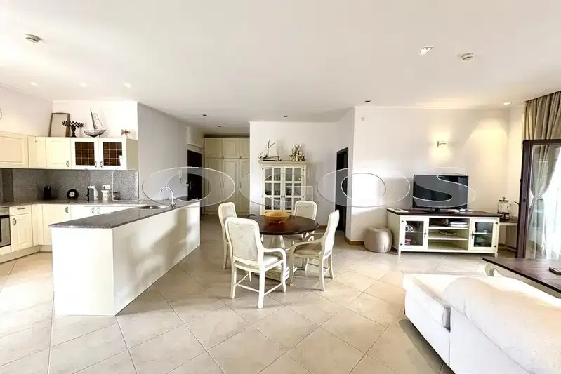 3-bedroom apartment in Oblast Dobrich, Bojurec
