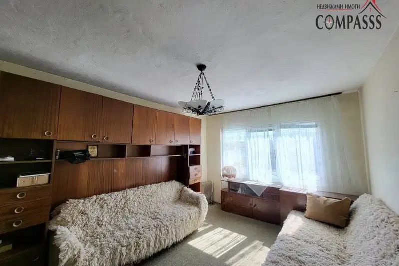 Тристаен апартамент в Добрич, с. Кардам