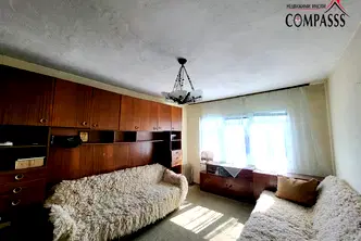 Тристаен апартамент в Добрич, с. Кардам