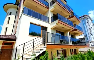 Тристаен апартамент в Добрич, с. Кранево