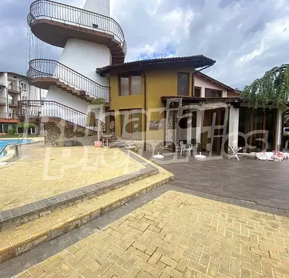 Photo 2 — 3-bedroom apartment in Oblast Dobrich, Rogachevo