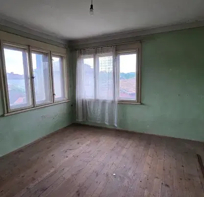 Снимка 5 — Тристаен апартамент в Габрово, Севлиево