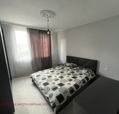 Photo 2 — 3-bedroom apartment in Oblast Pernik, Radomir