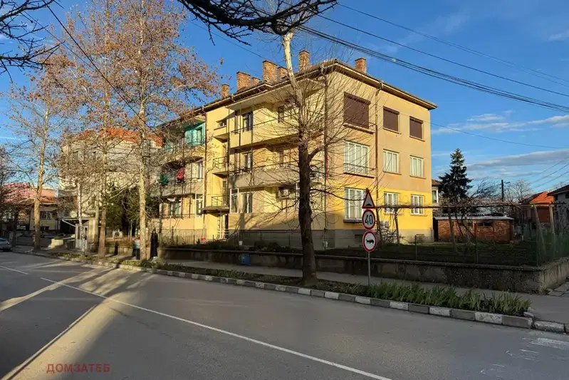 Тристаен апартамент в Плевен, Левски