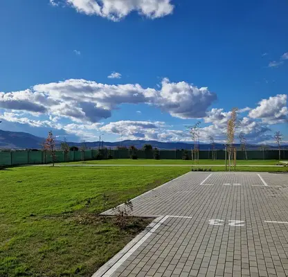 Photo 3 — 3-bedroom apartment in област София, Ihtiman
