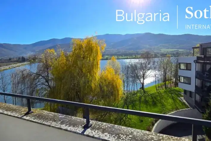 3-bedroom apartment in област София, Pravec