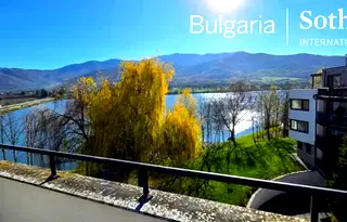 Тристаен апартамент в София, Правец