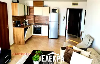 Тристаен апартамент във Варна, Бяла