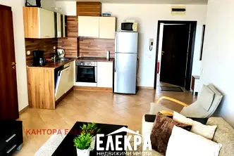 Тристаен апартамент във Варна, Бяла