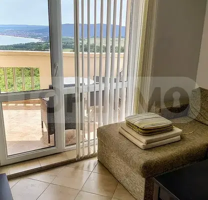 Photo 3 — Three-room apartment with terrace and sea view in Byala