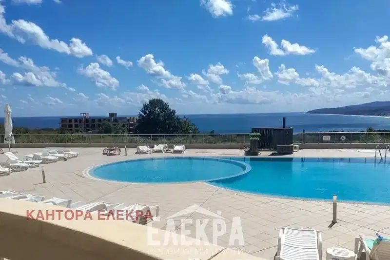 Тристаен апартамент във Варна, Бяла