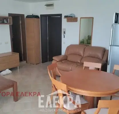Снимка 4 — Тристаен апартамент във Варна, Бяла