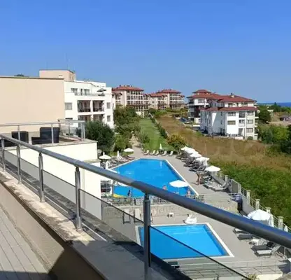 Photo 2 — 3-bedroom apartment in Oblast Varna, Byala