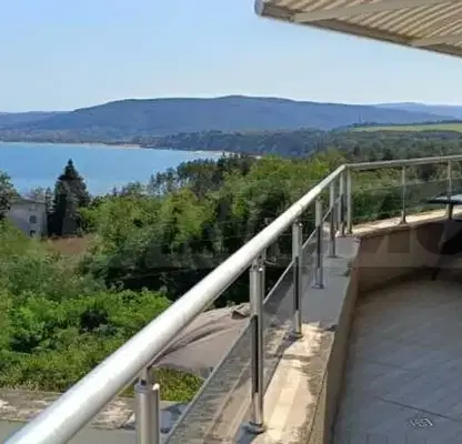Photo 3 — 3-bedroom apartment in Oblast Varna, Byala