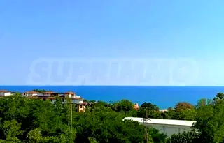 Тристаен апартамент във Варна, Бяла