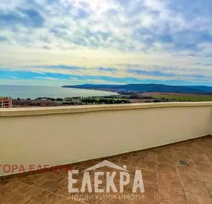 Снимка 2 — Тристаен апартамент във Варна, Бяла