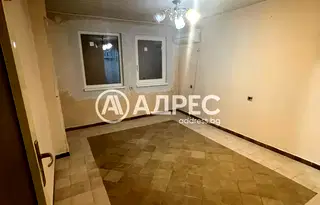 Тристаен апартамент във Велико Търново, Дебелец