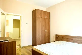 Тристаен апартамент във Враца, Мездра