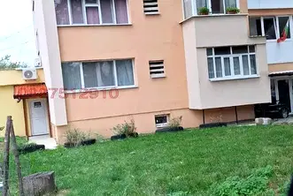 Тристаен апартамент във Враца, Мездра