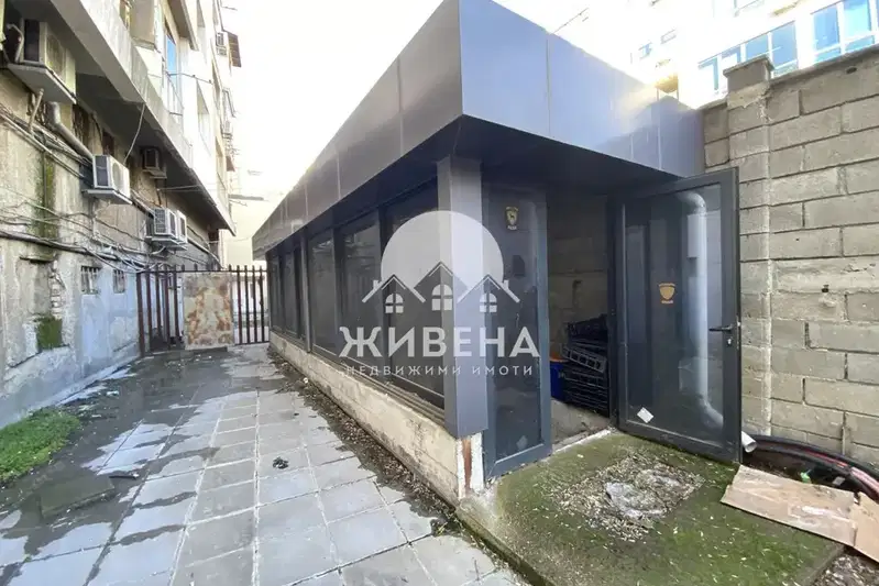 Заведение във Варна, Център
