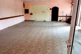 Заведение в Раз, Промишлена зона - Запад
