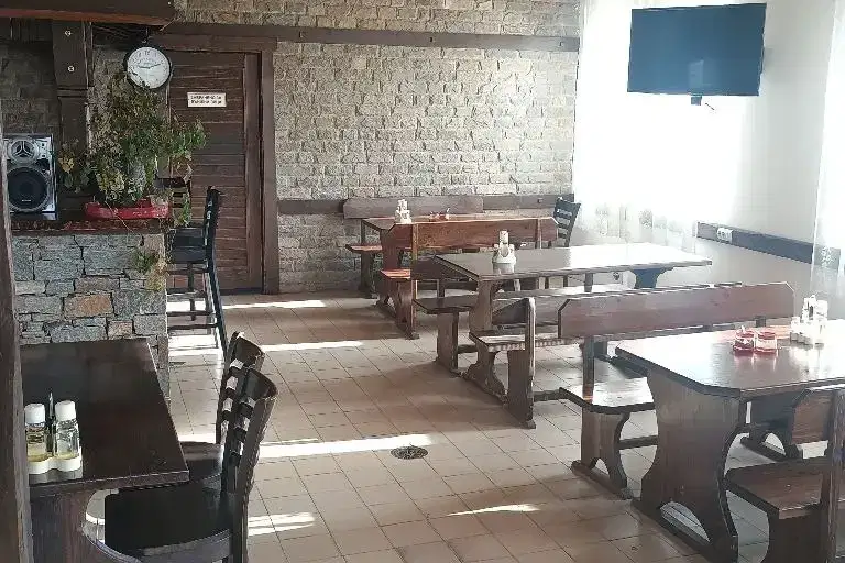 Заведение в Перник, Радомир