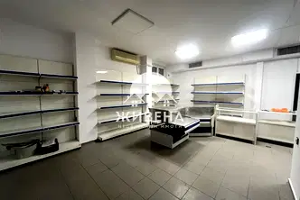 Магазин във Варна, Център