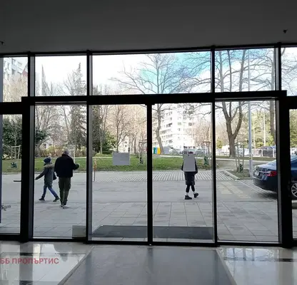 Снимка 2 — Двустаен апартамент с тераса в центъра на Бургас, Братя Миладинови