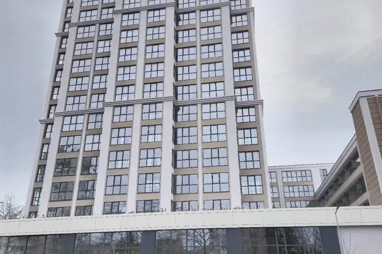 Двустаен апартамент с тераса в центъра на Бургас, Братя Миладинови
