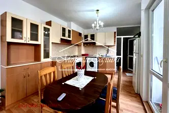 Двустаен апартамент с остъклена тераса в Братя Миладинови, Бургас