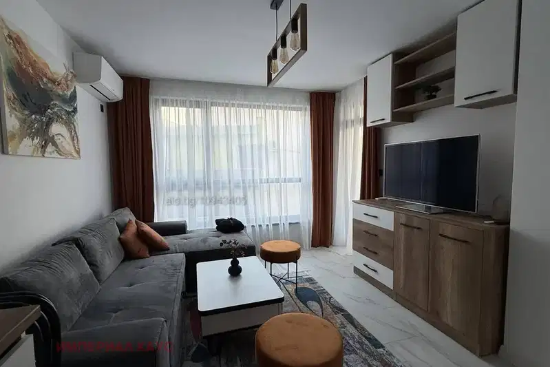 Двустаен апартамент в Хасково, Куба