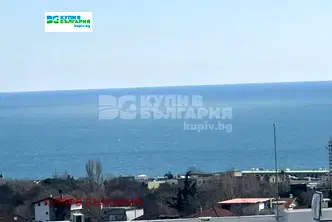 Тристаен апартамент в к.к. Св.Св. Константин и Елена