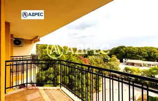 Тристаен апартамент в к.к. Златни пясъци
