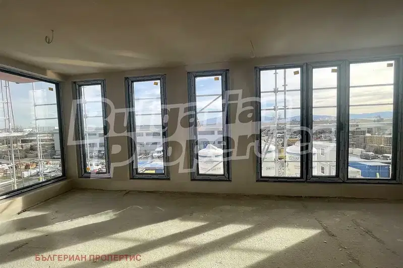 3-bedroom apartment in област София, Kostinbrod