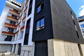 Двустаен апартамент в Кърджали, Възрожденци