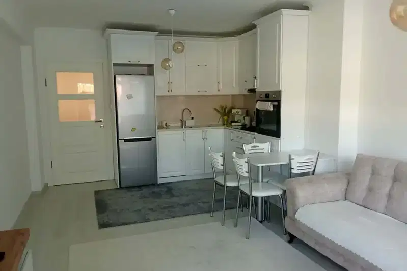 3-bedroom apartment in Kyrdjali, Vyzrojdenci