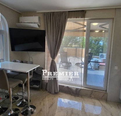 Photo 5 — Three-room apartment with terrace in Nesebar, near the sea