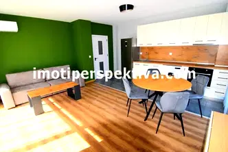 Тристаен апартамент с южно изложение в Кючук Париж, Пловдив