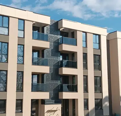 Снимка 2 — Тристаен апартамент в Пловдив, Остромила