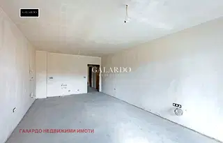 Тристаен апартамент в Пловдив, Христо Смирненски