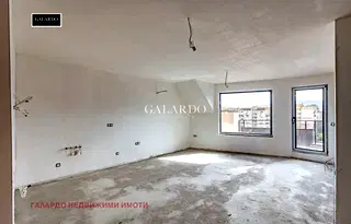Многостаен апартамент в Пловдив, Христо Смирненски