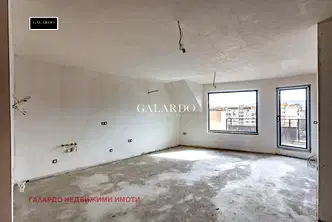 Многостаен апартамент в Пловдив, Христо Смирненски