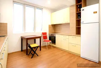 Тристаен апартамент с тристранно изложение в Кършияка, Пловдив
