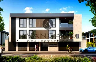 Тристаен апартамент с частен двор в Прослав, Пловдив