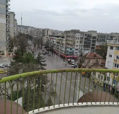 Снимка 2 — Двустаен апартамент в Русе, Център