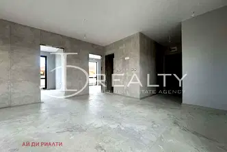 Тристаен апартамент в Бургас, с. Равда