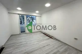 Едностаен апартамент в Шумен, Басейна