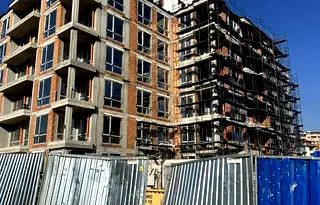 Тристаен апартамент с панорамна гледка към Витоша в Карпузица, София
