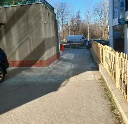 Снимка 2 — Двустаен апартамент в Красно село с асансьор и климатик